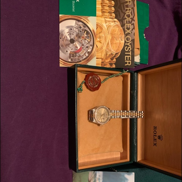 Ladies Rolex Datejust. Great condition - Picture 2 of 9